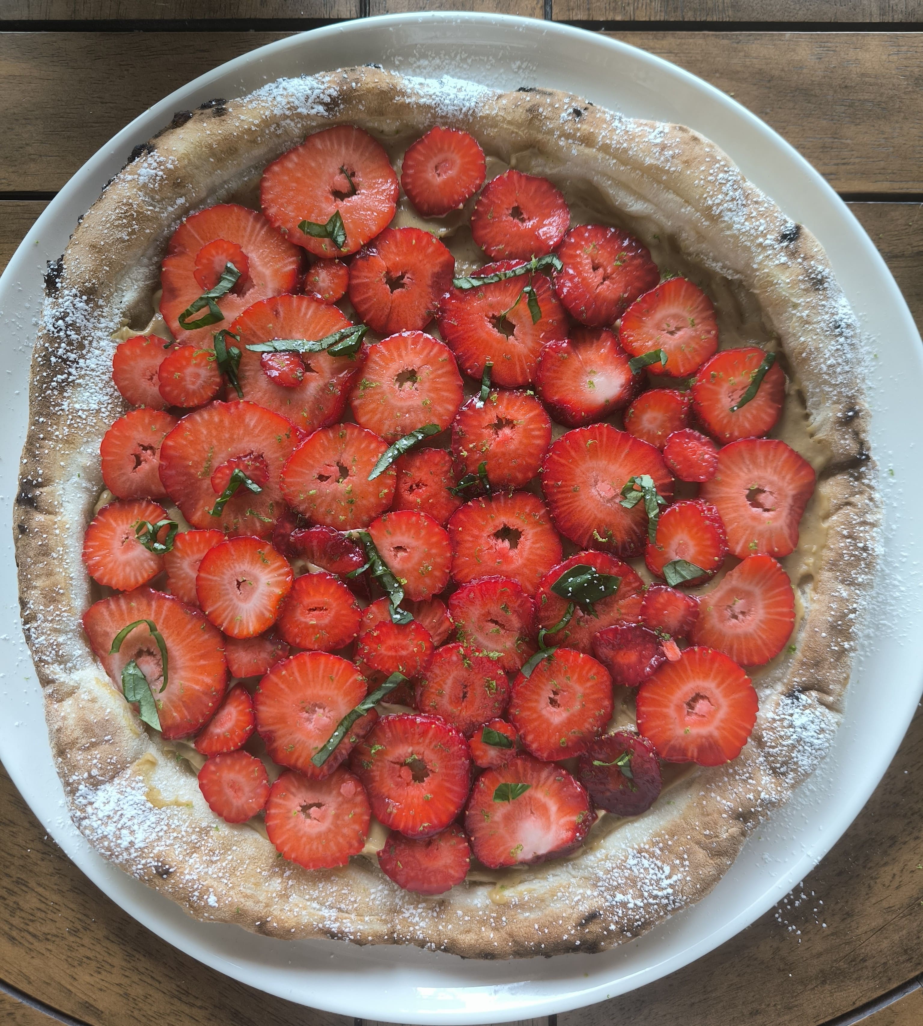 La Fragola - Fraises, Basilic & Citron Vert - Pizza four Ooni