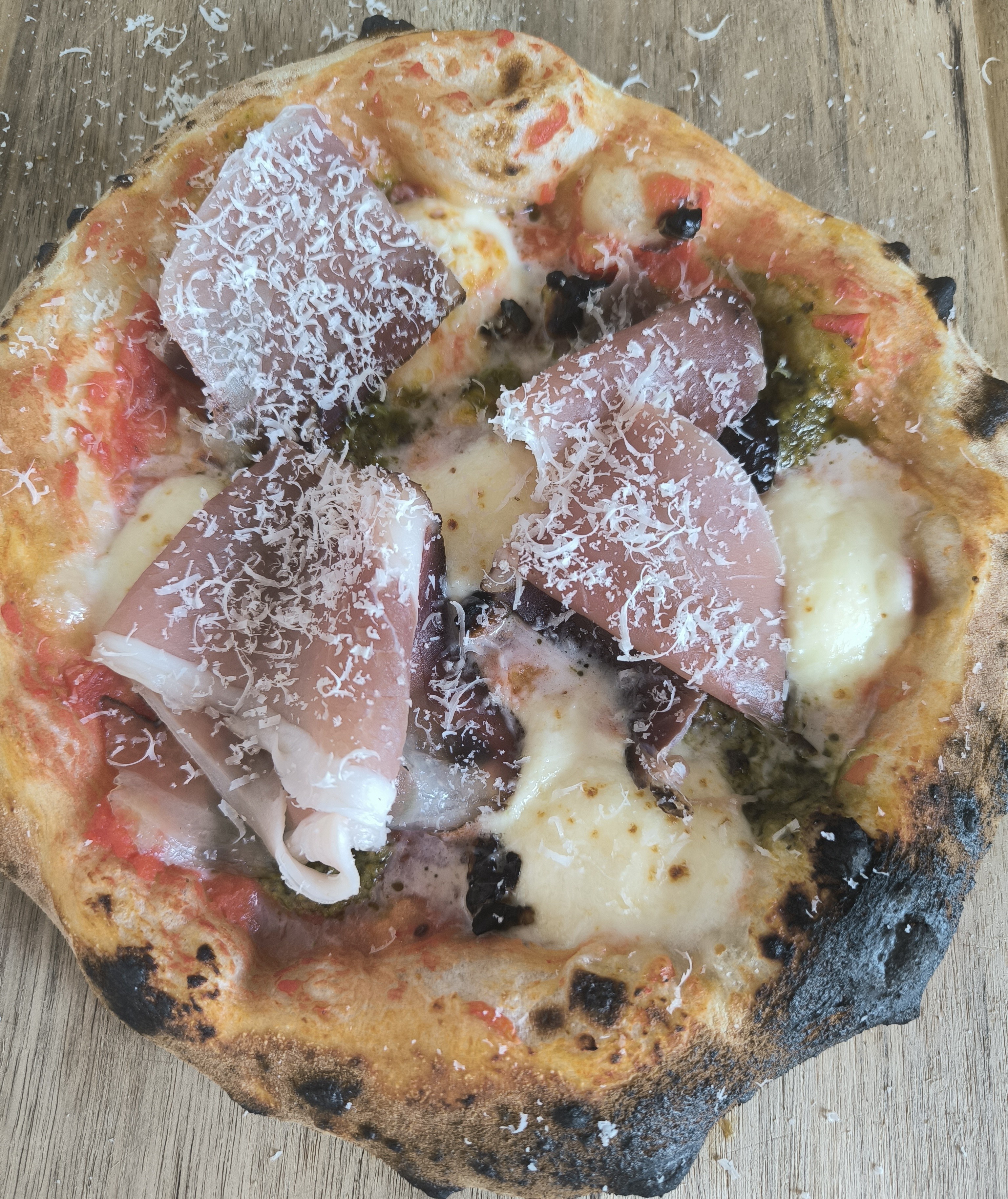 Pizza au Speck