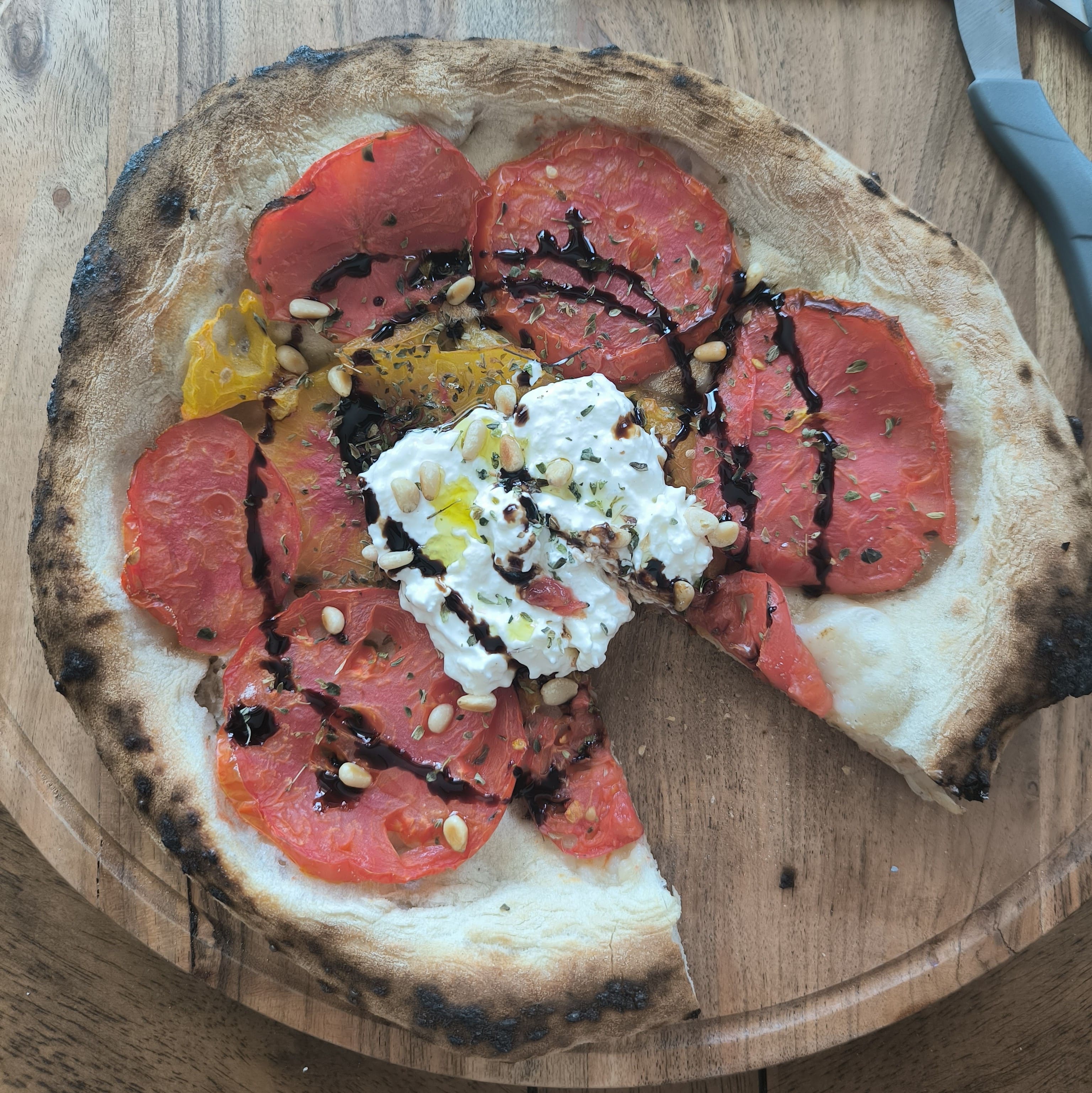 La Tomates - Burrata, Balsamique & Pignons